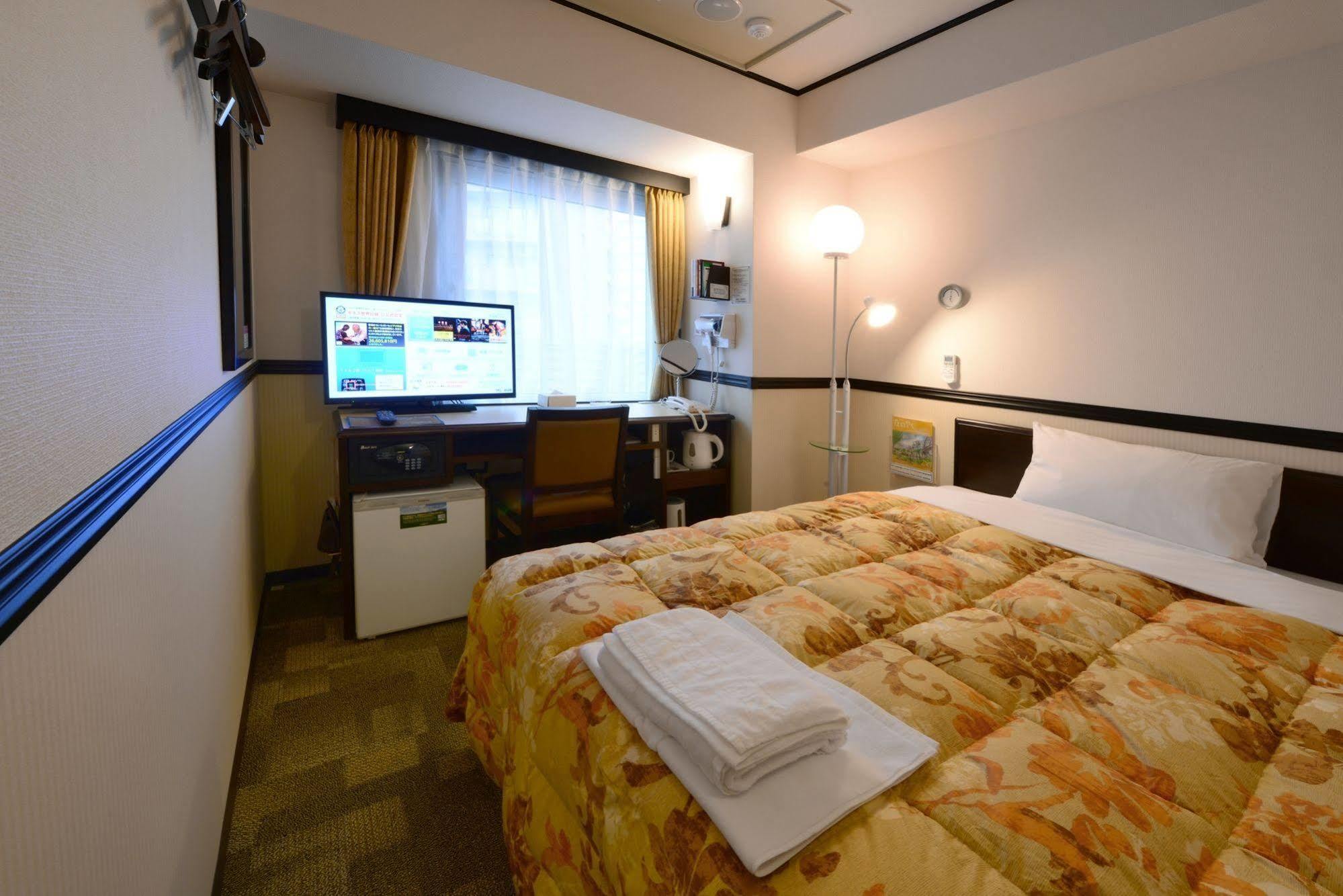 Toyoko Inn Sakudaira-Eki Asama-Guchi Экстерьер фото